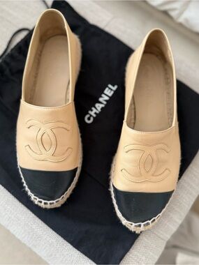 CHANEL ‘CC’ Leather Espadrilles